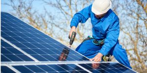 Installation Maintenance Panneaux Solaires Photovoltaïques à Arcais